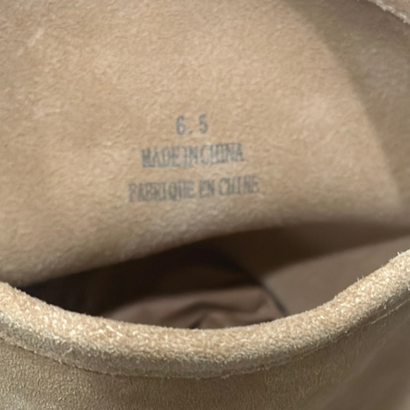 MINNETONKA MOCCASIN STYLE TASSELS BOOTS - Picture 7 of 7